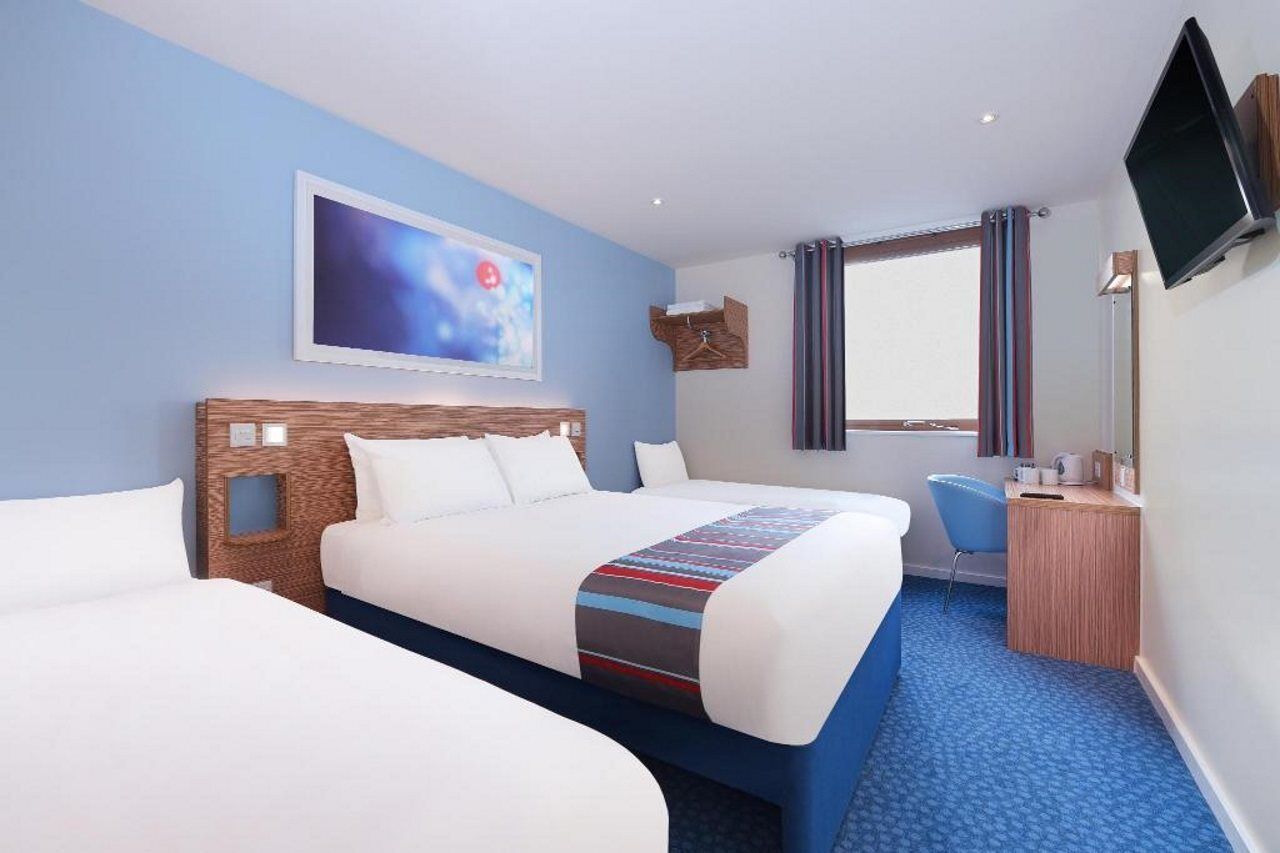 Travelodge Cardiff Central Queen Street Exteriör bild