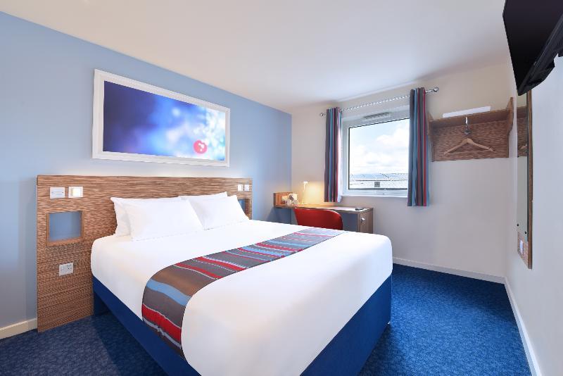 Travelodge Cardiff Central Queen Street Exteriör bild